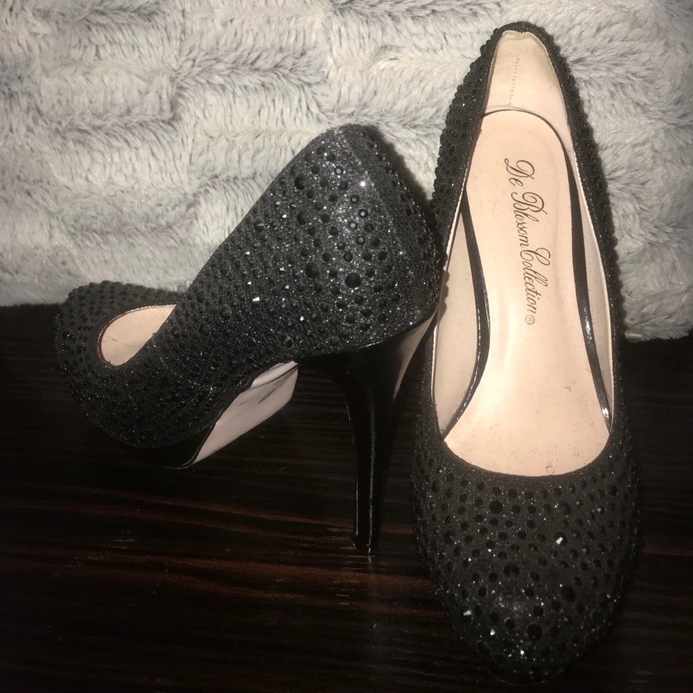 Black sparkly Pumps